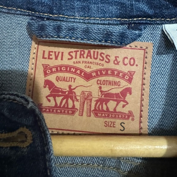 Levi’s Women's Blue Denim Jacket Small - Picture 2 of 6